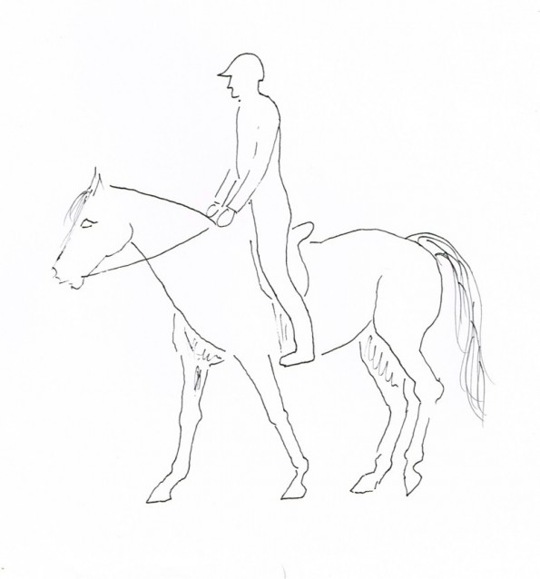 Der Trot arabe, das Stehen im Sattel, hilft vor allem ungeübten Reitern, die Balance zu finden und schont das Pferd. Anfangs wird es im Schritt geübt. (© C. Götz)